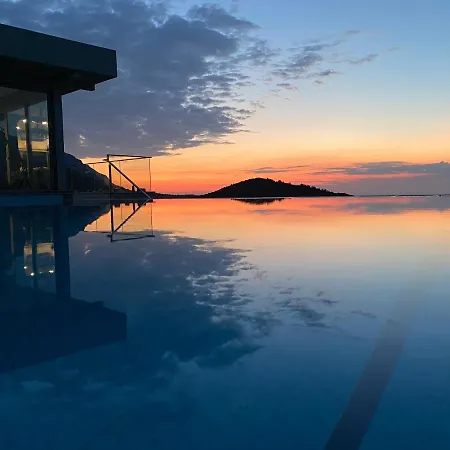 Chardonnay Guest With Great View For Nature Lovers *