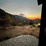 Chardonnay Guest With Great View For Nature Lovers 凯里尼亚