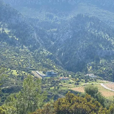 Chardonnay Guest With Great View For Nature Lovers