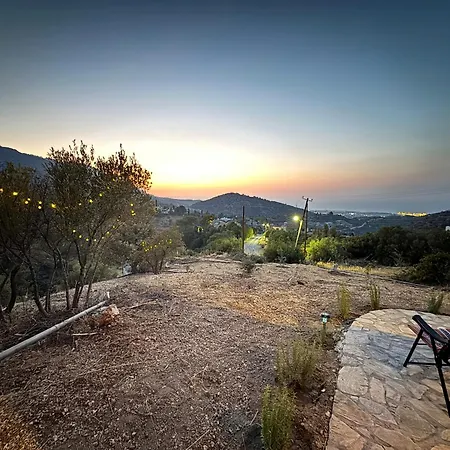 Chardonnay Guest With Great View For Nature Lovers 凯里尼亚