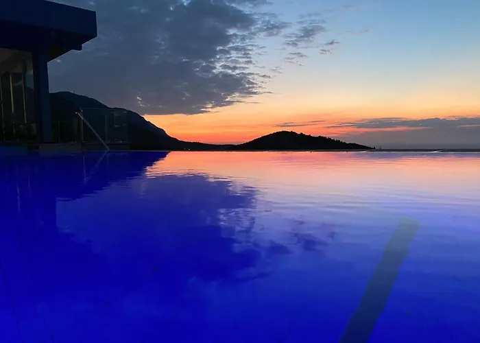 Chardonnay Guest With Great View For Nature Lovers Lantställe *