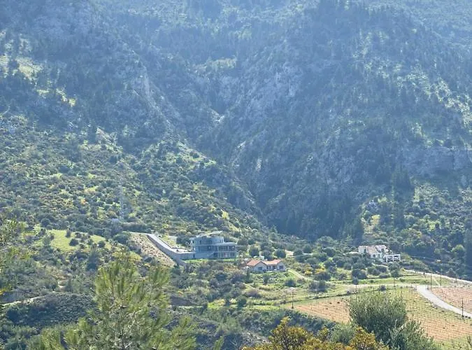 Chardonnay Guest With Great View For Nature Lovers