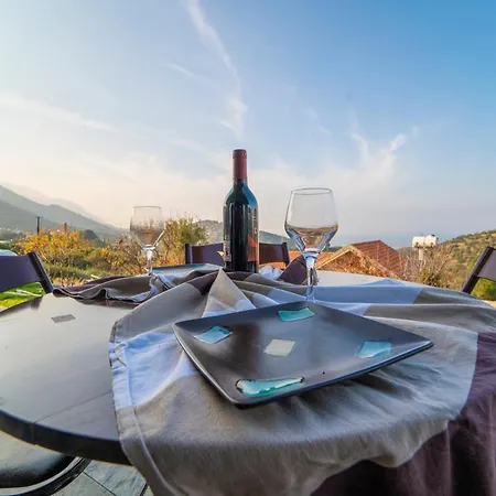 Chardonnay Guest With Great View For Nature Lovers Country house *
